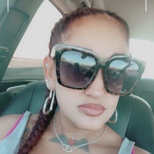 Meet your Posher, Ashlee